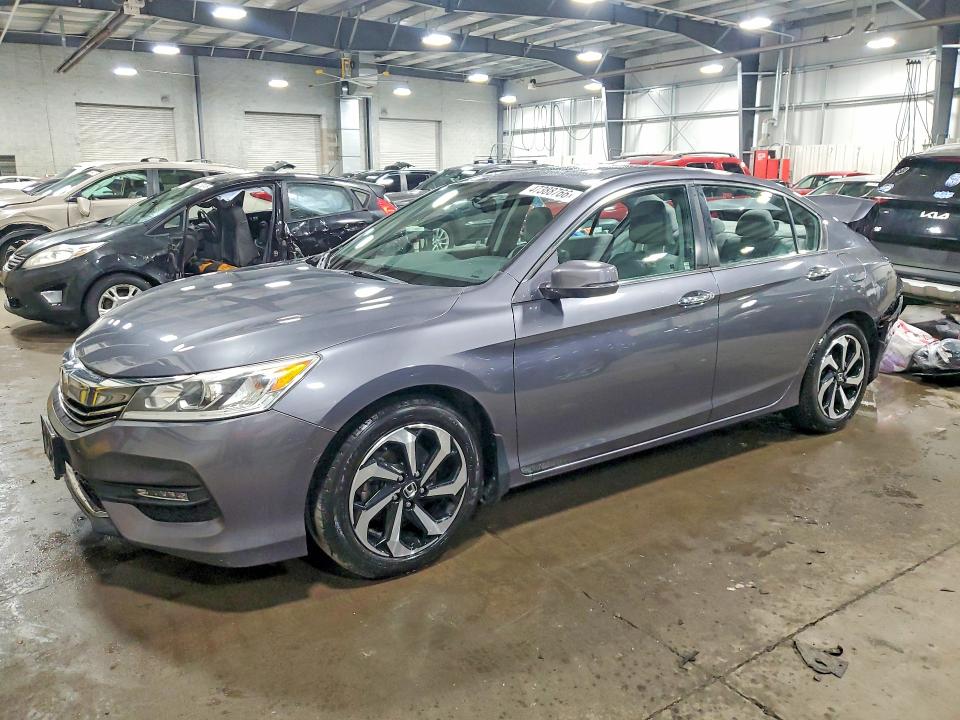 2017 HONDA ACCORD — VIN 1HGCR2F85HA137583