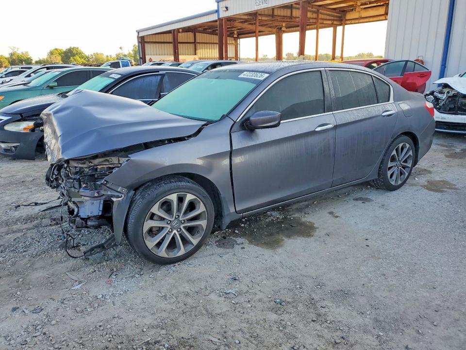 2015 HONDA ACCORD — VIN 1HGCR2F5XFA267930