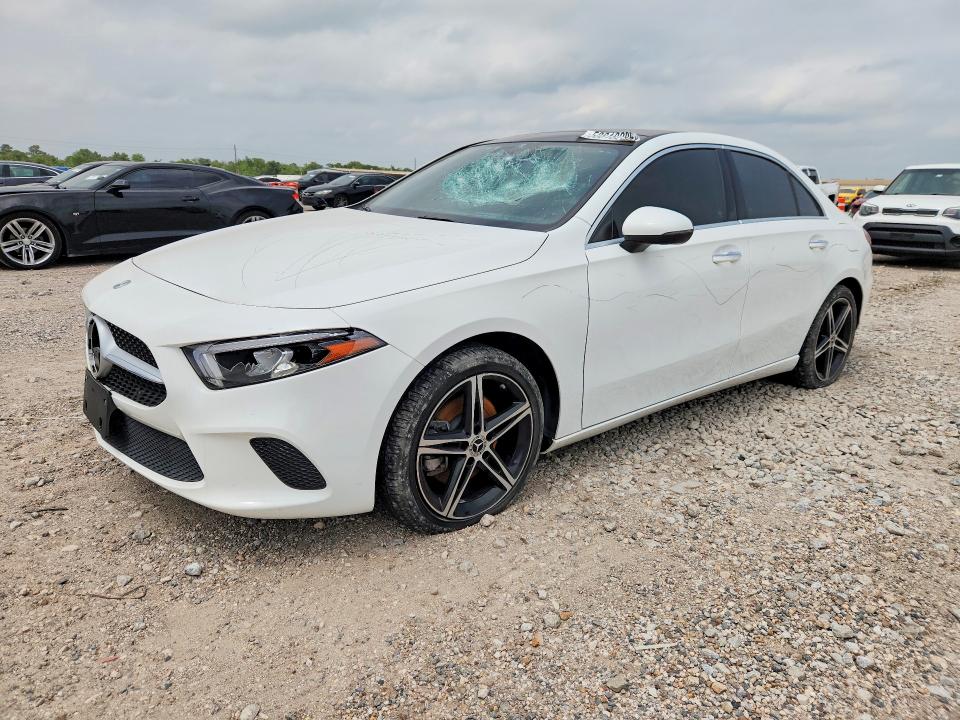 2019 MERCEDES-BENZ A — VIN WDD3G4FB9KW000660