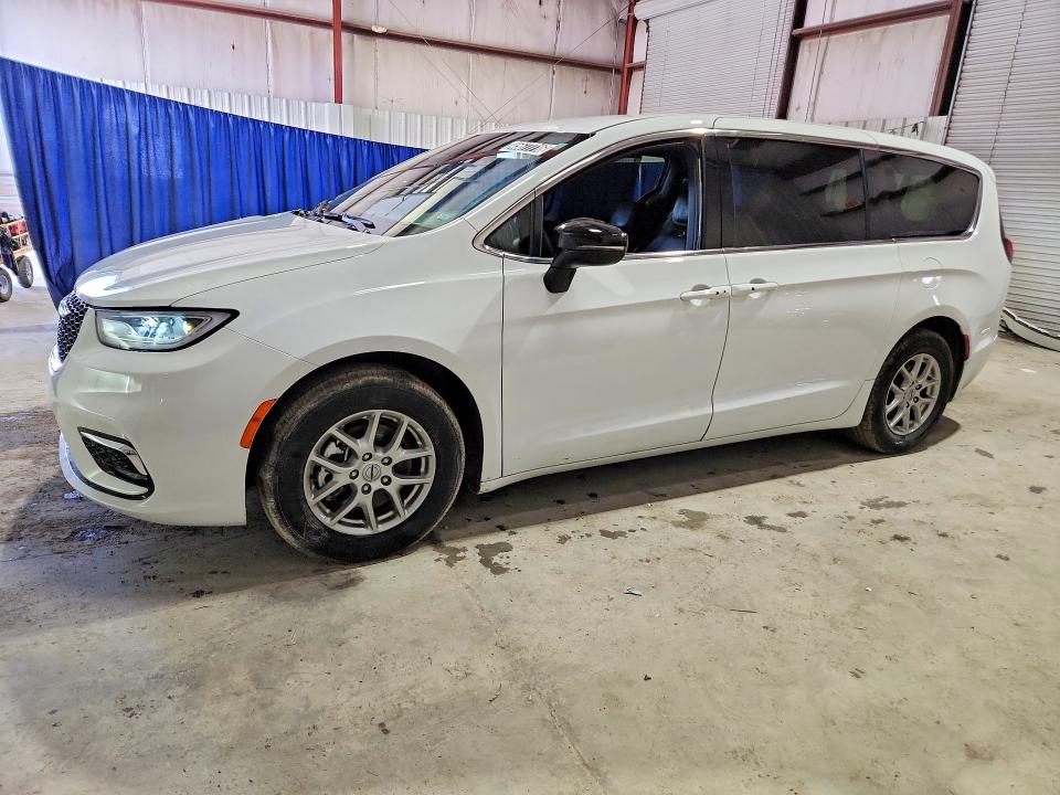 2025 CHRYSLER PACIFICA — VIN 2C4RC1BG2SR553921