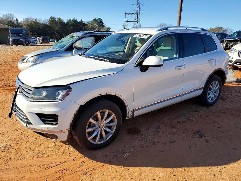 2016 VOLKSWAGEN TOUAREG — VIN WVGEF9BP2GD003046