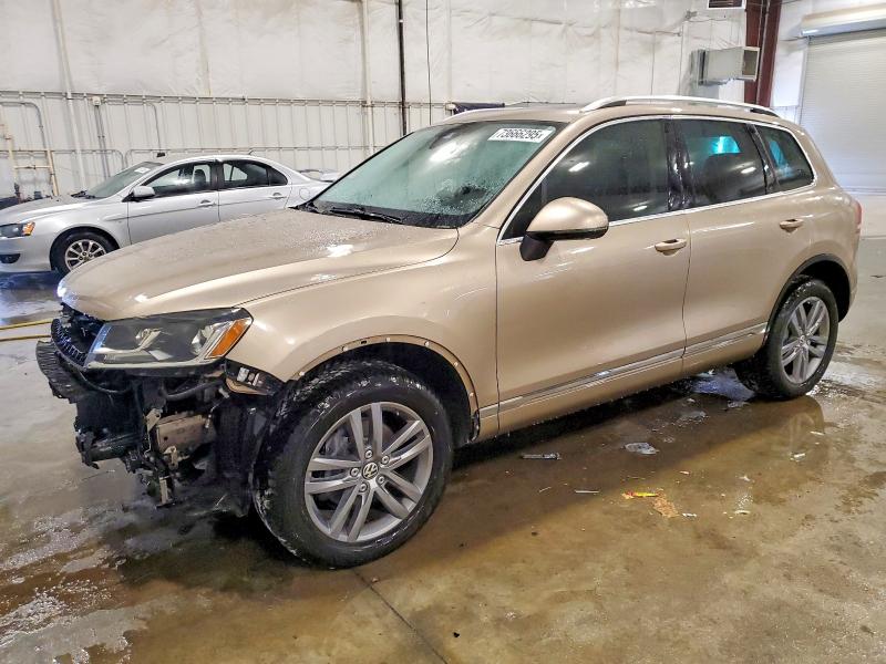 2016 VOLKSWAGEN TOUAREG — VIN WVGEF9BP9GD005554