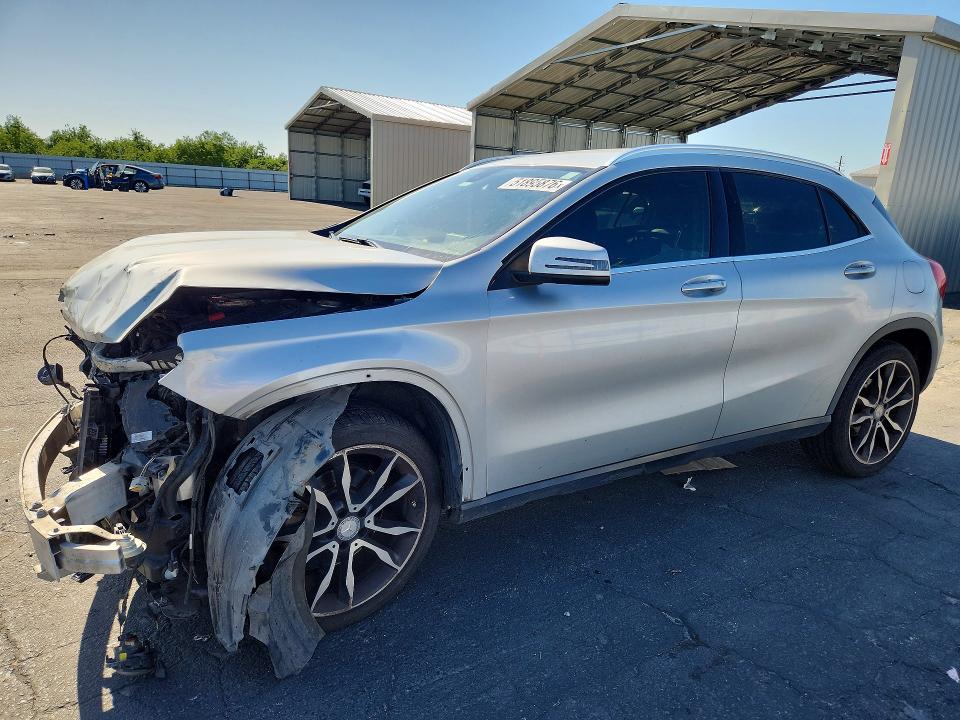 2015 MERCEDES-BENZ GLA — VIN WDCTG4GB2FJ081152