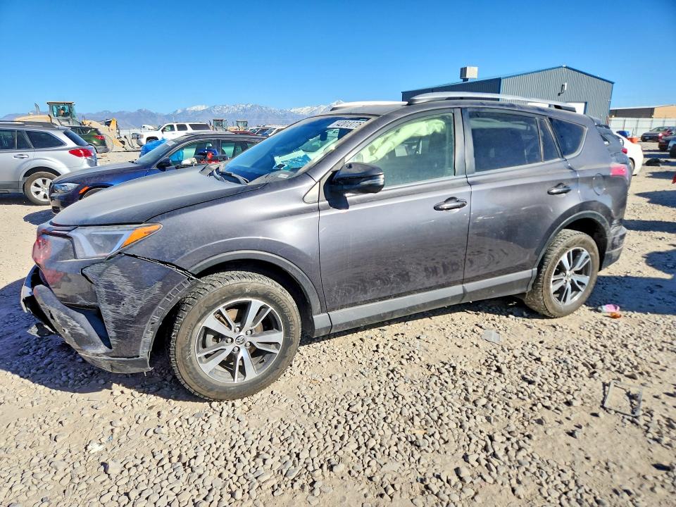 2016 TOYOTA RAV4 — VIN JTMRFREVXGJ077882
