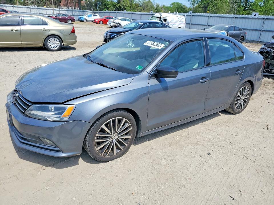 2015 VOLKSWAGEN JETTA — VIN 3VWD17AJXFM220411