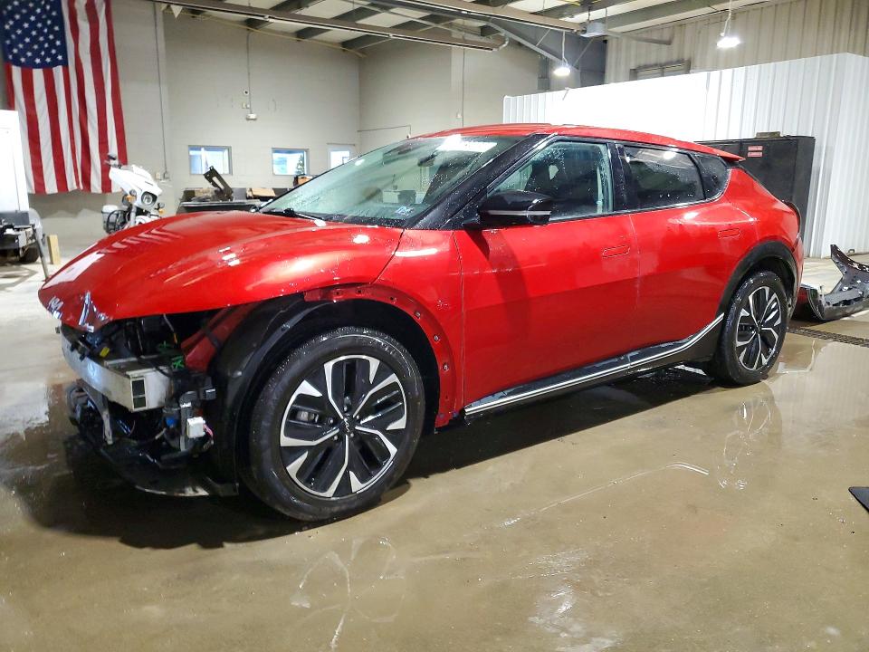2024 KIA EV6 — VIN KNDC34LA8R5617811