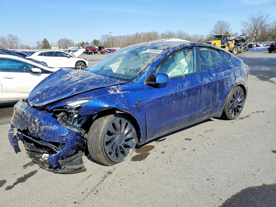 2022 TESLA MODEL Y — VIN 7SAYGDEF3NF457125