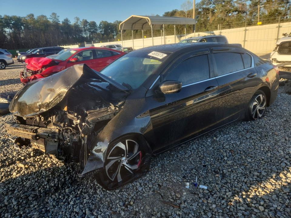 2017 HONDA ACCORD — VIN 1HGCR2F32HA051037