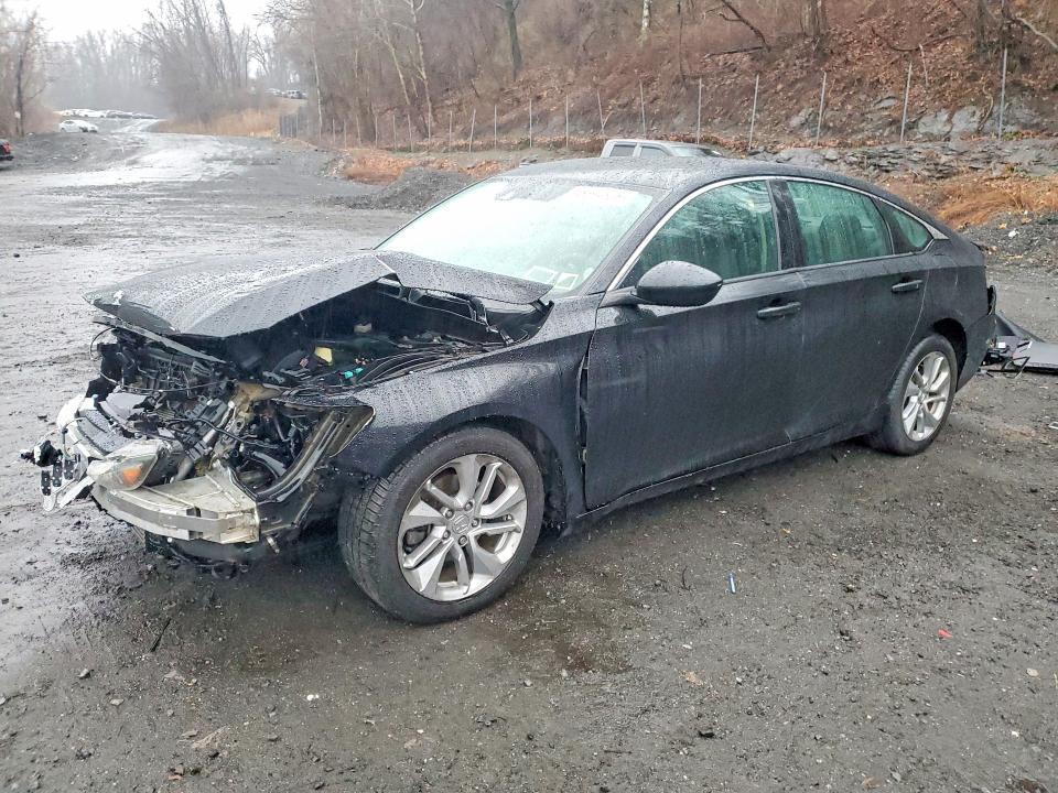 2018 HONDA ACCORD — VIN 1HGCV1F13JA008210