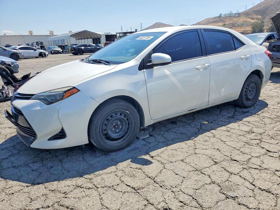 2018 TOYOTA COROLLA — VIN 5YFBURHE1JP839325