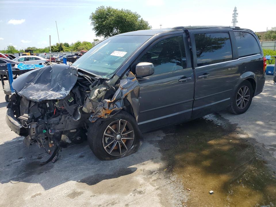 2017 DODGE GRAND CARAVAN — VIN 2C4RDGCG2HR666548