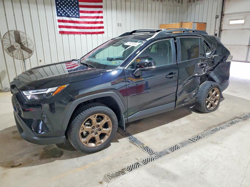 2025 TOYOTA RAV4 HYBRID — VIN 2T3UWRFV8SW293040