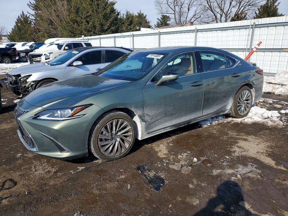 2025 LEXUS ES 300H — VIN 58AEA1C12SU062061