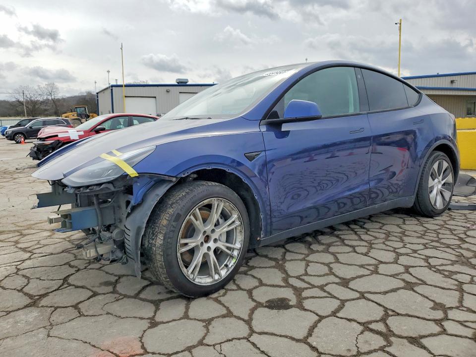 2021 TESLA MODEL Y — VIN 5YJYGAEE8MF146095