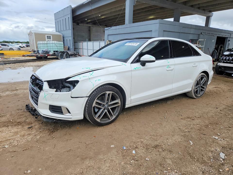 2018 AUDI A3 — VIN WAUAUGFF9J1038445