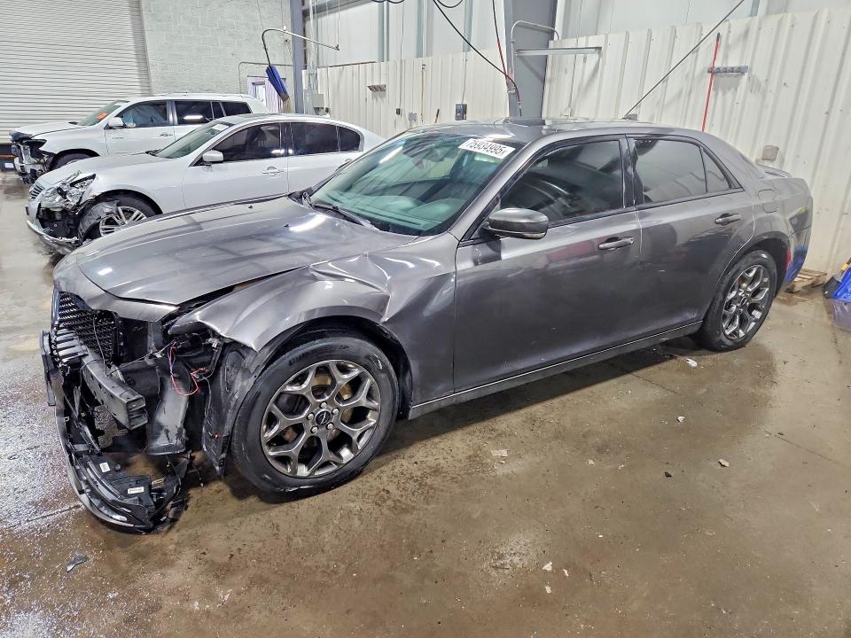 2016 CHRYSLER 300 — VIN 2C3CCAGG9GH136196