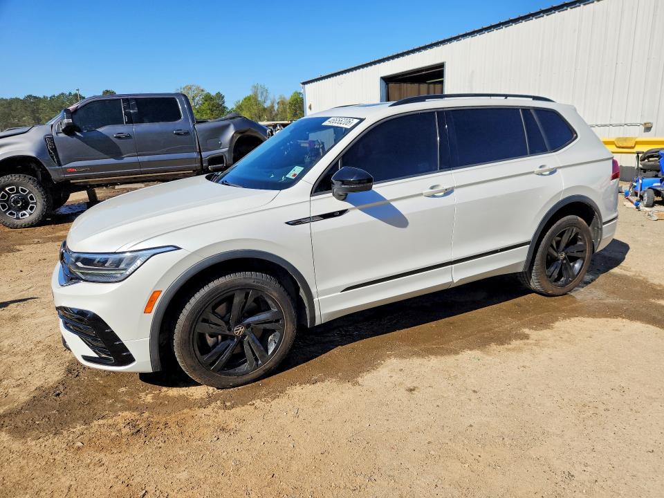 2023 VOLKSWAGEN TIGUAN — VIN 3VVCB7AX8PM044168