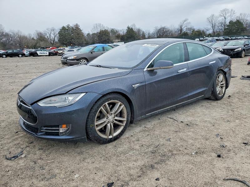 2016 TESLA MODEL S — VIN 5YJSA1E25GF123844