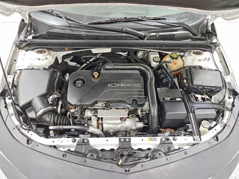 1G1ZB5ST4HF180008