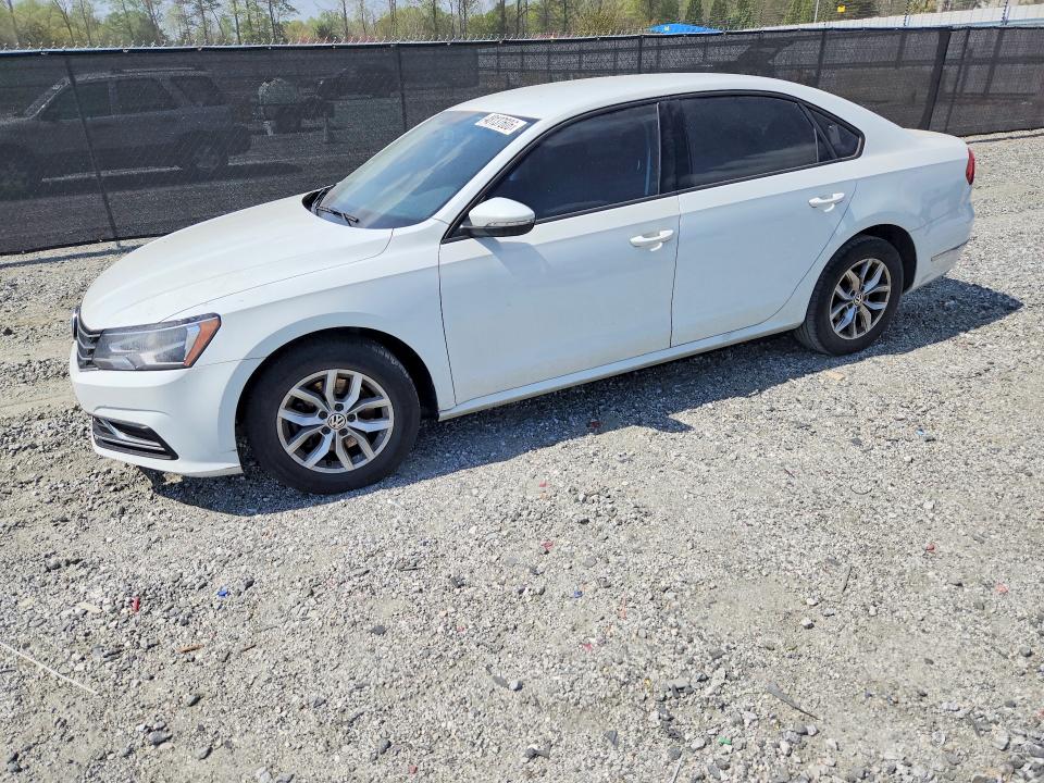 2018 VOLKSWAGEN PASSAT — VIN 1VWAA7A32JC023876