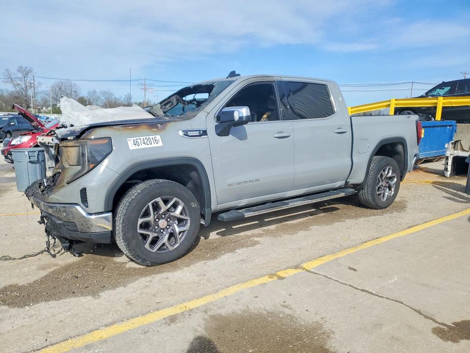 2025 GMC SIERRA — VIN 3GTUUBE82SG121319