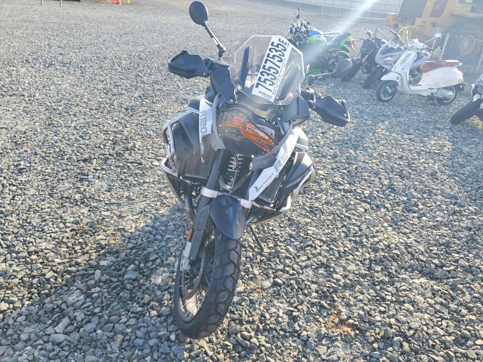 WB10A1209HZ898814