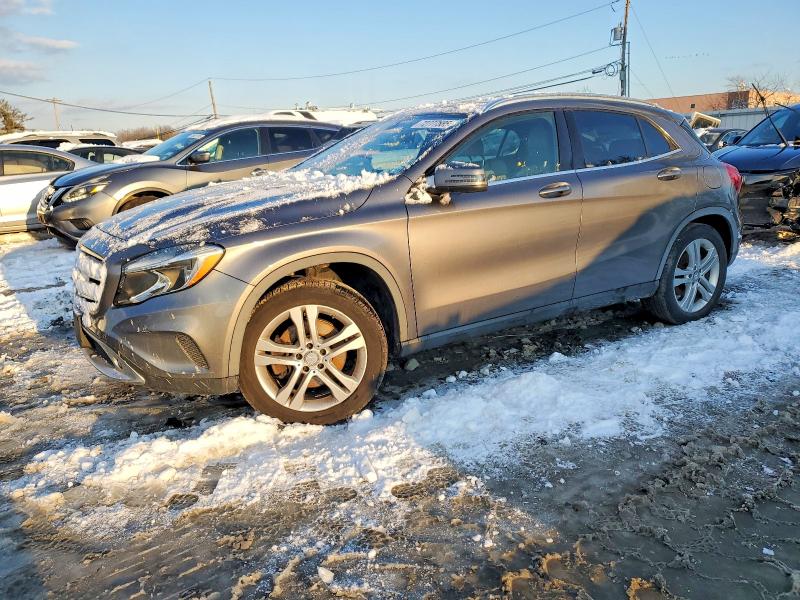 2015 MERCEDES-BENZ GLA — VIN WDCTG4GB1FJ072068