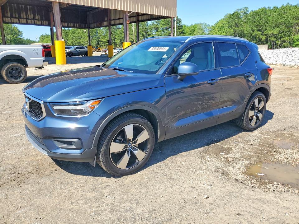 2021 VOLVO XC40 — VIN YV4162UK8M2478006