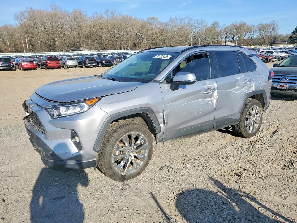 2019 TOYOTA RAV4 — VIN 2T3C1RFV4KC023119