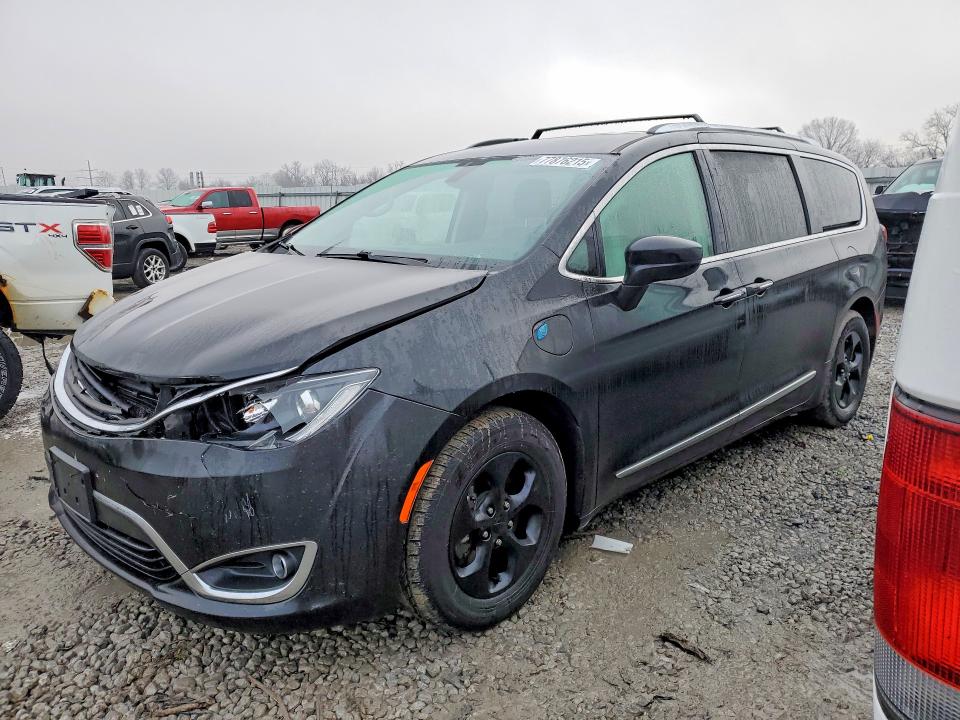 2018 CHRYSLER PACIFICA — VIN 2C4RC1L79JR157675