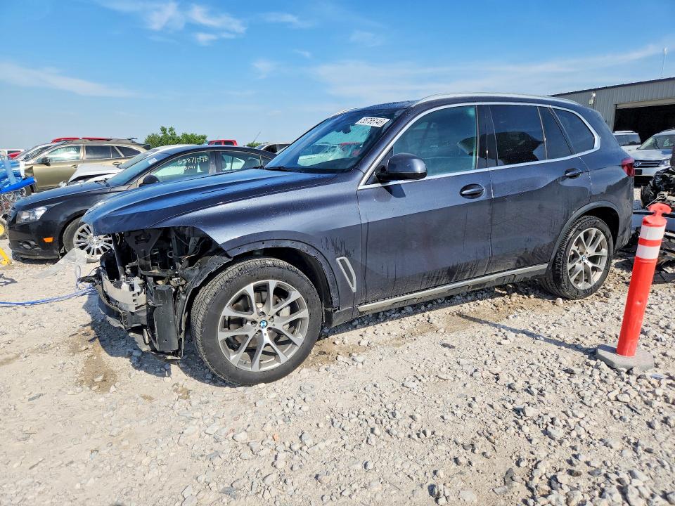 5UXCR6C52KLL37153