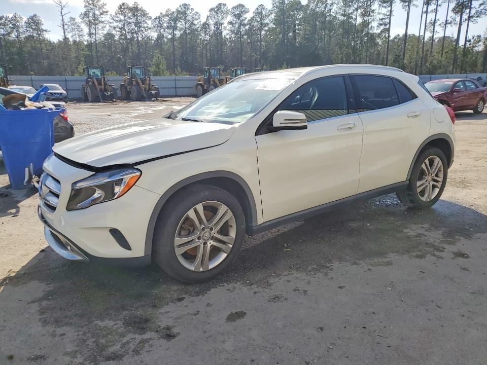 2015 MERCEDES-BENZ GLA — VIN WDCTG4EB2FJ169606