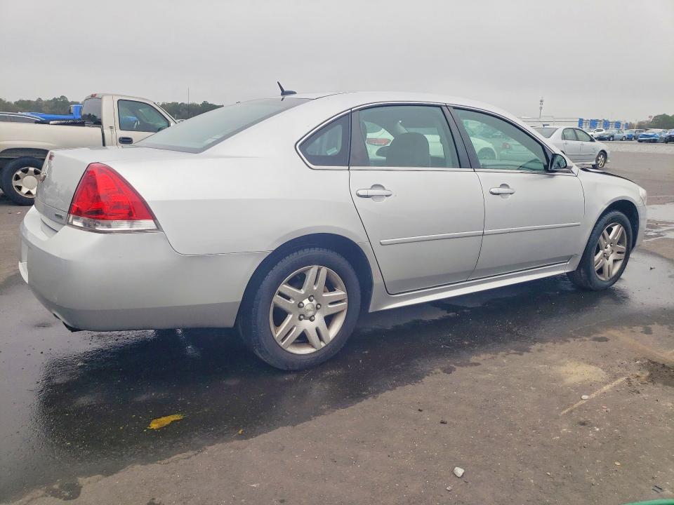 2G1WB5E37G1172229