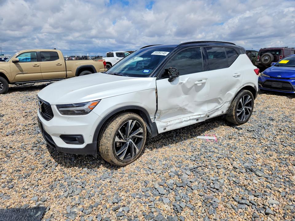 2021 VOLVO XC40 — VIN YV4AC2HM2M2542559