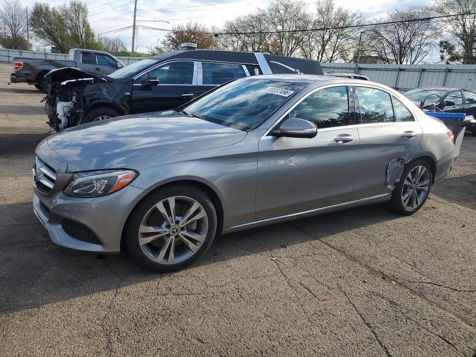2015 MERCEDES-BENZ C — VIN 55SWF4KB1FU018658