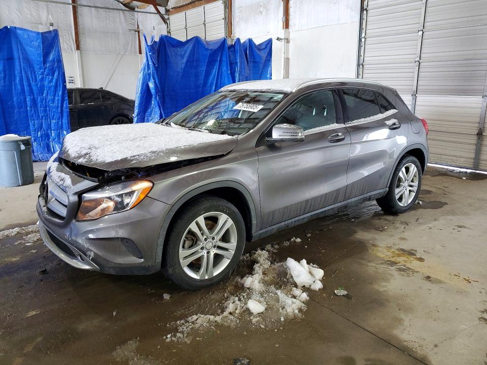 2015 MERCEDES-BENZ GLA — VIN WDCTG4GB1FJ079795