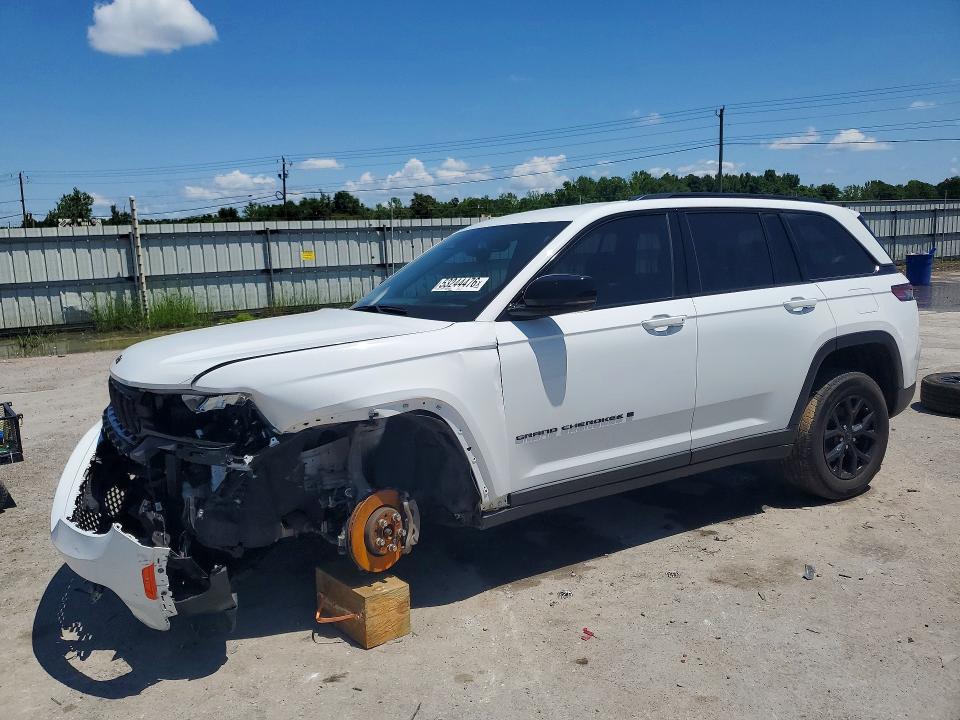 2024 JEEP GRAND CHEROKEE — VIN 1C4RJHAG8RC136516