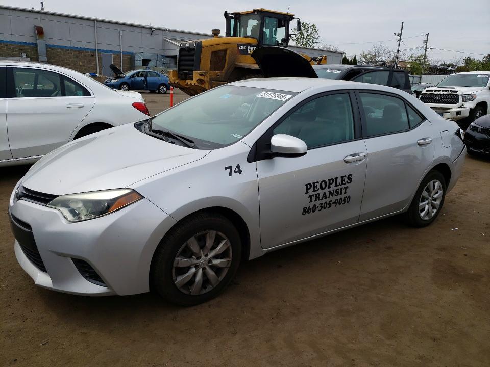 2015 TOYOTA COROLLA — VIN 2T1BURHE8FC470910