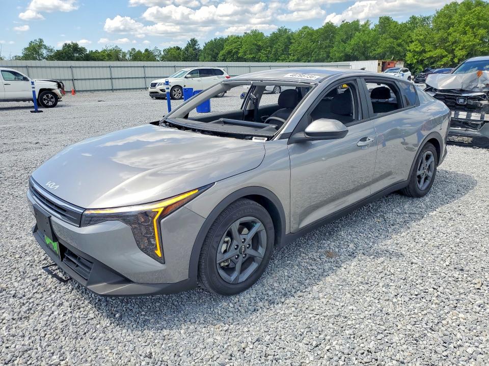 2025 KIA K4 — VIN 3KPFT4DE2SE221544
