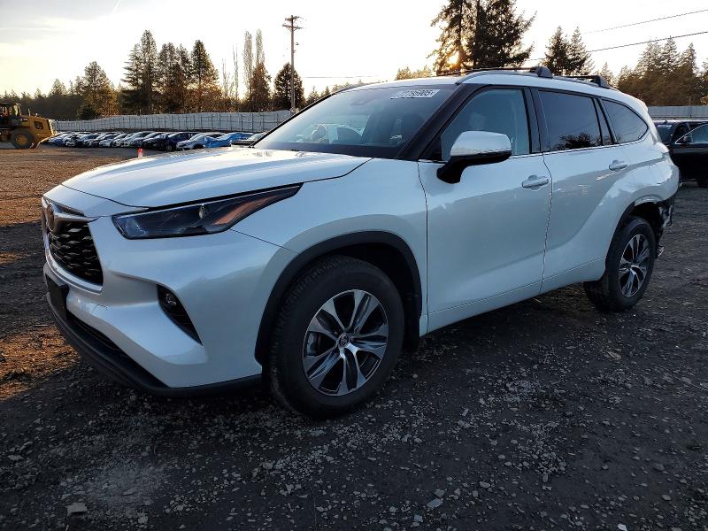 2022 TOYOTA HIGHLANDER — VIN 5TDGZRBH8NS591324