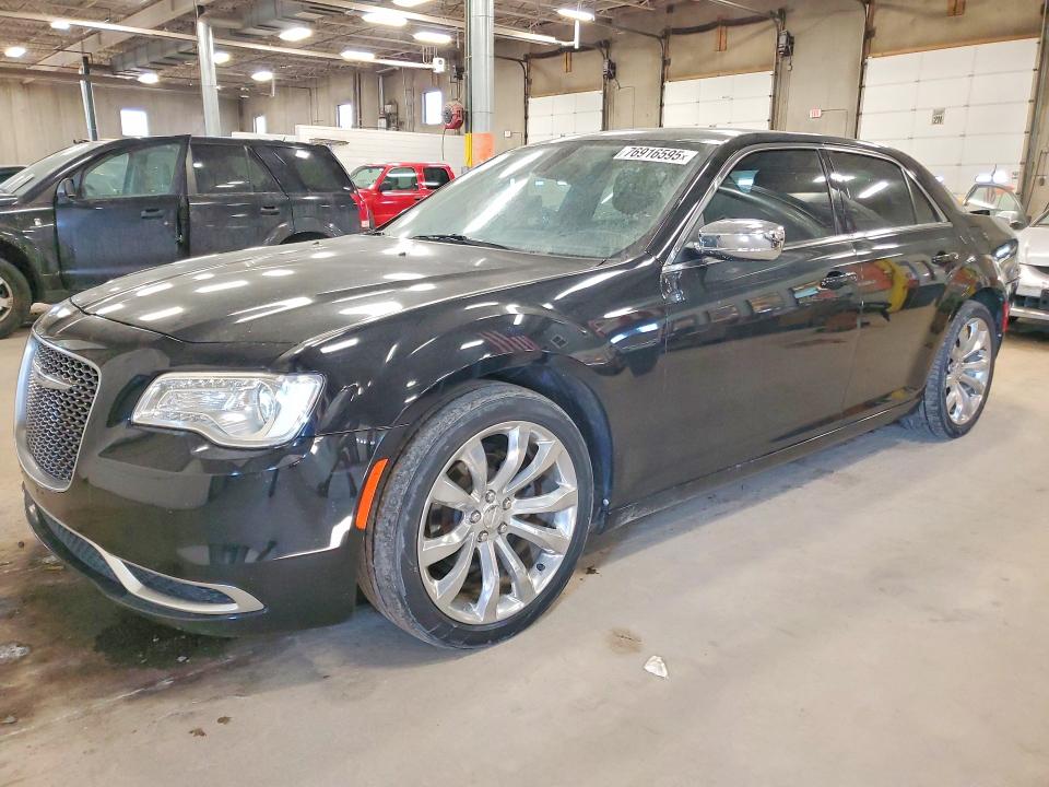 2019 CHRYSLER 300 — VIN 2C3CCAAG3KH715623