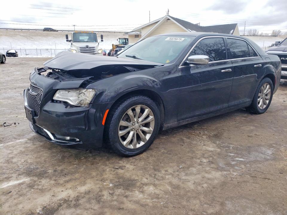 2017 CHRYSLER 300C — VIN 2C3CCAKG4HH637487