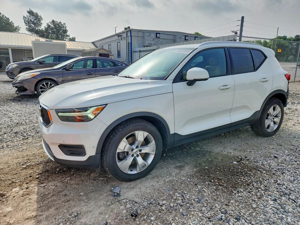 2019 VOLVO XC40 — VIN YV4162UK2K2123314