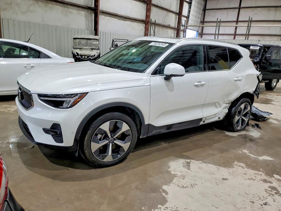 2025 VOLVO XC40 — VIN YV4L12UE5S2589790