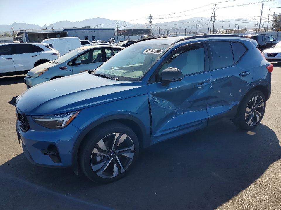 2024 VOLVO XC40 — VIN YV4L12UL7R2363047