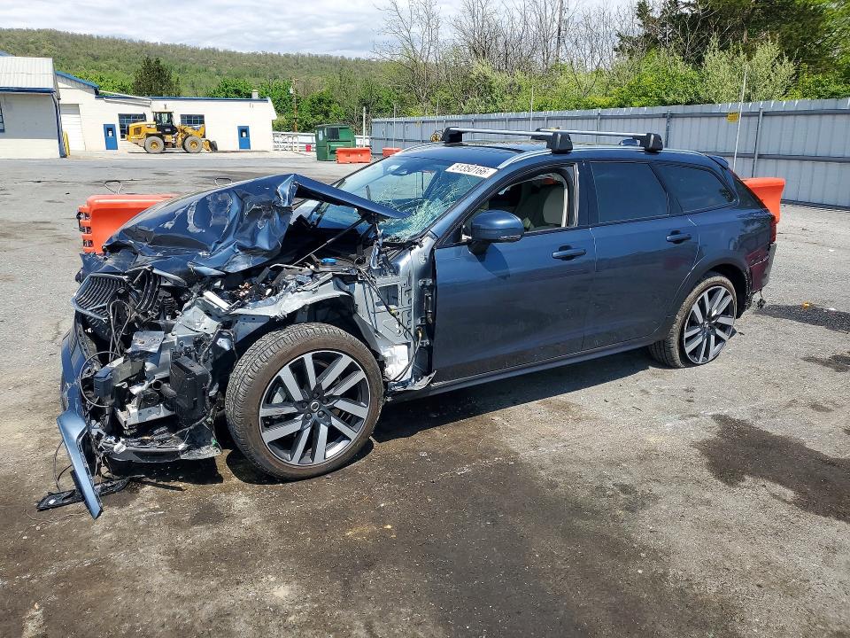 2025 VOLVO V90 CROSS COUNTRY — VIN YV4062NL8S1201281