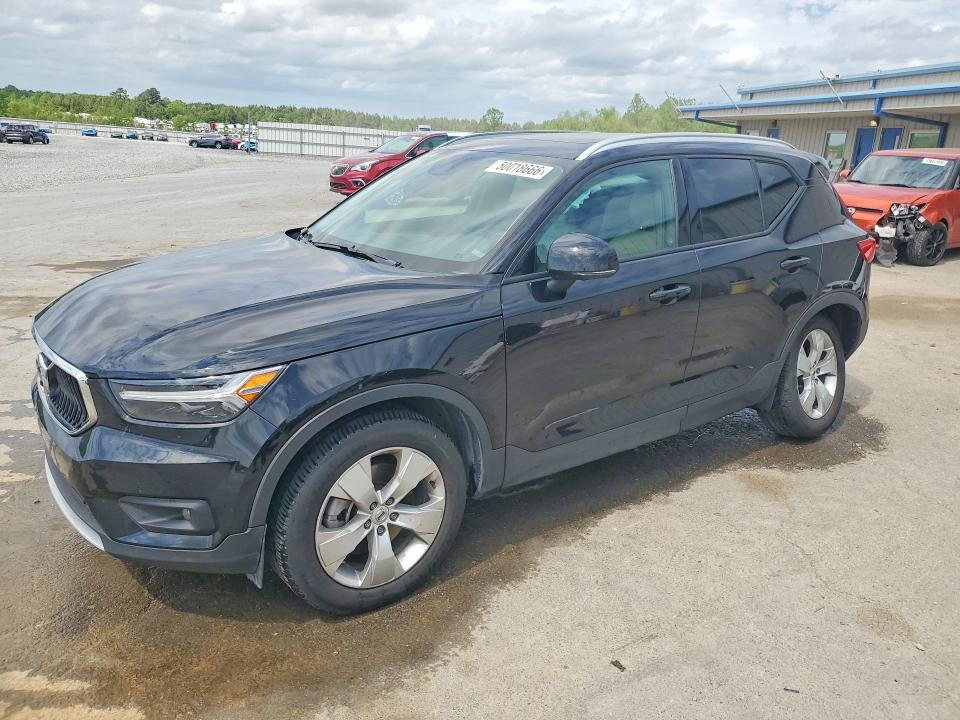 2022 VOLVO XC40 — VIN YV4162UK0N2652345