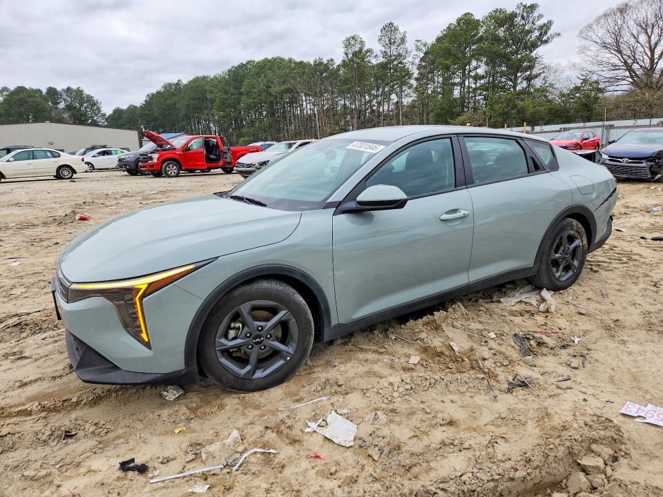 2025 KIA K4 — VIN 3KPFT4DEXSE089200