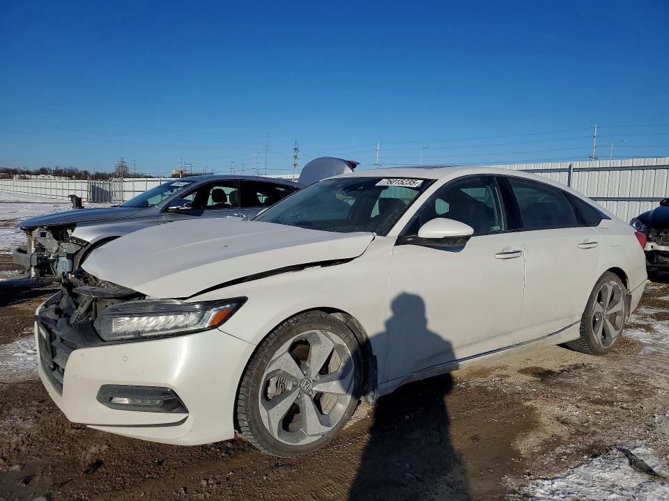 2018 HONDA ACCORD — VIN 1HGCV1F90JA122493