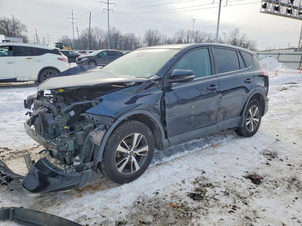 2018 TOYOTA RAV4 — VIN 2T3RFREV7JW705440